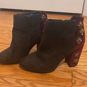 FARYLROBEN Ankle Boots  JEWELED Rhinestones 50/50 Black Maroon Red Sz 5.5 Heels
